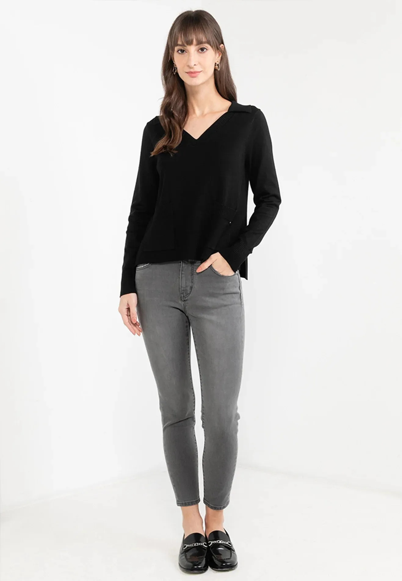 ELLE Apparel Soft Knit Long Sleeves Top With Front Pockets