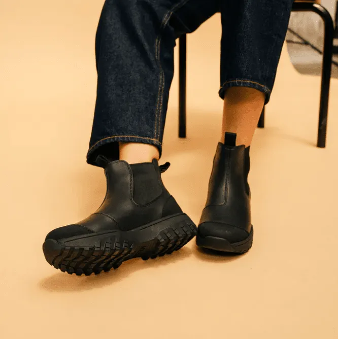 MAGDA RUBBER TRACK BOOT BLACK