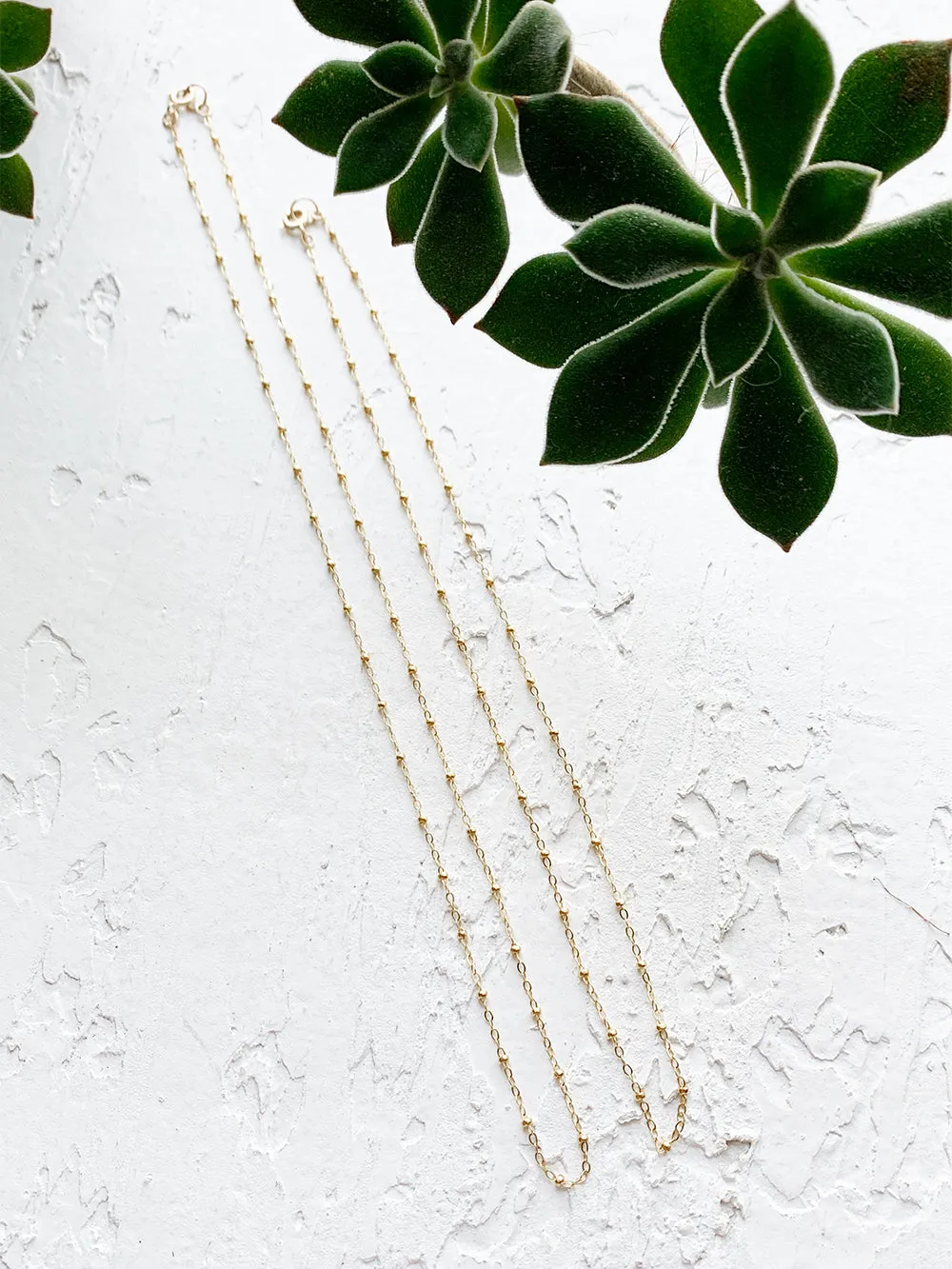 Mia | Flat Oval + Beaded Gold Filled Necklace