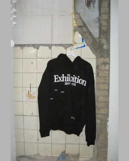 THE MUSEUM VISITOR  |Hoodies & Sweatshirts