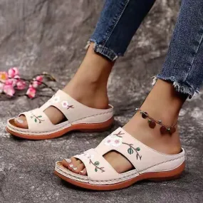 Women Slippers Embroider Flowers Leather Sandals